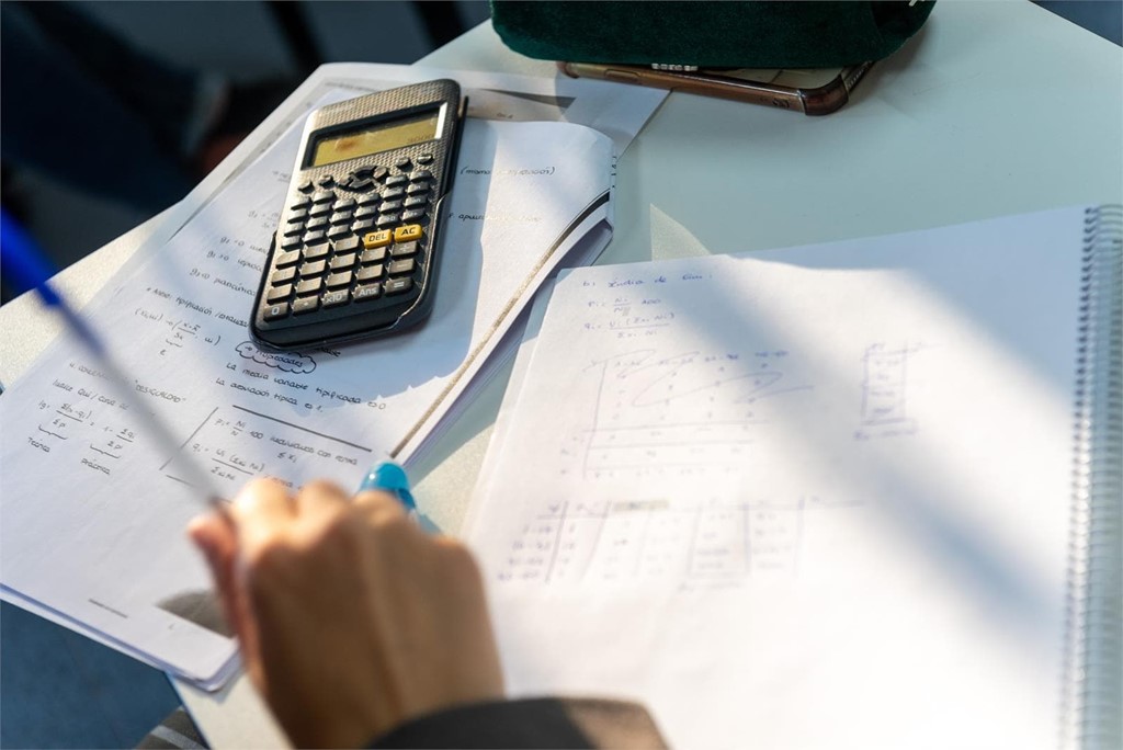 Cursos de apoyo y refuerzo de física para Bachillerato y Universidad